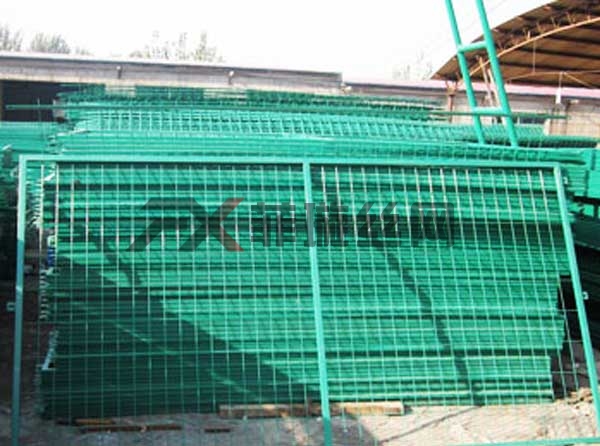 內蒙古高鐵橋下防護柵欄生產廠家